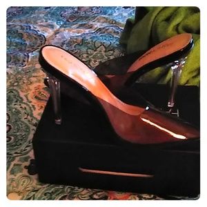 Lucite of you mule pump